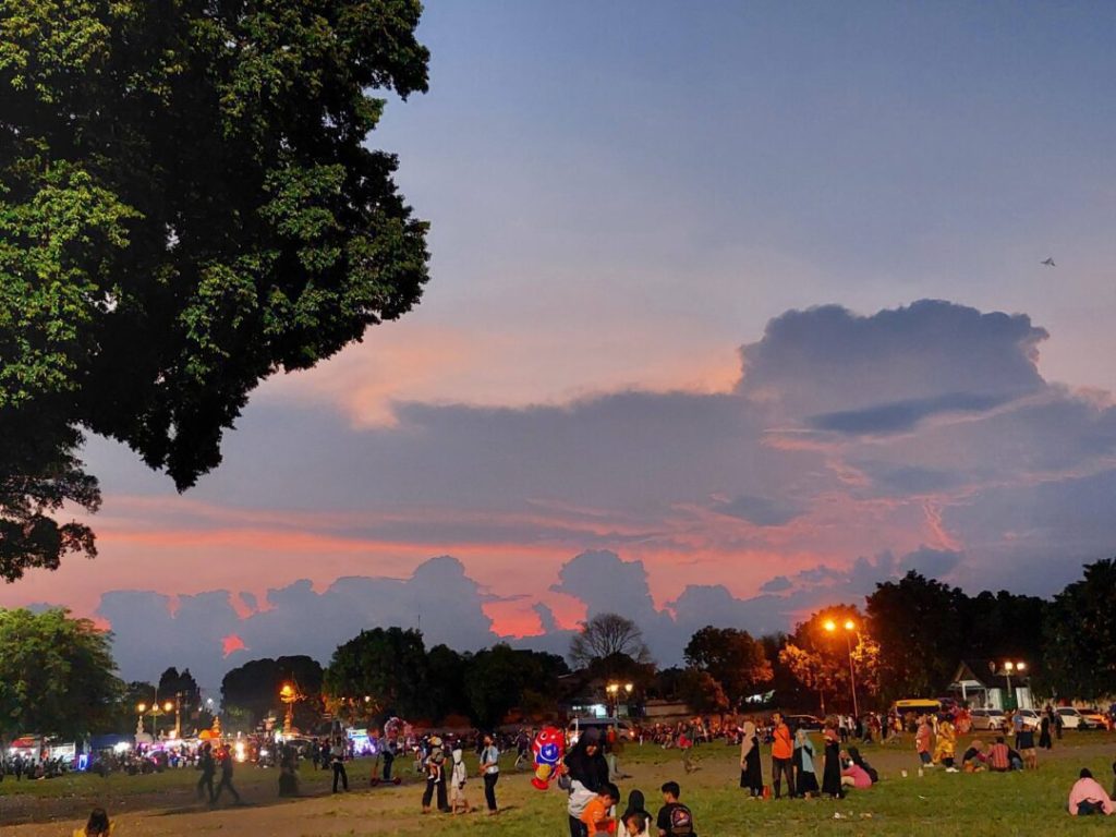 Suasana Alun-alun Kidul Yogyakarta. Sumber: Nagantour.com