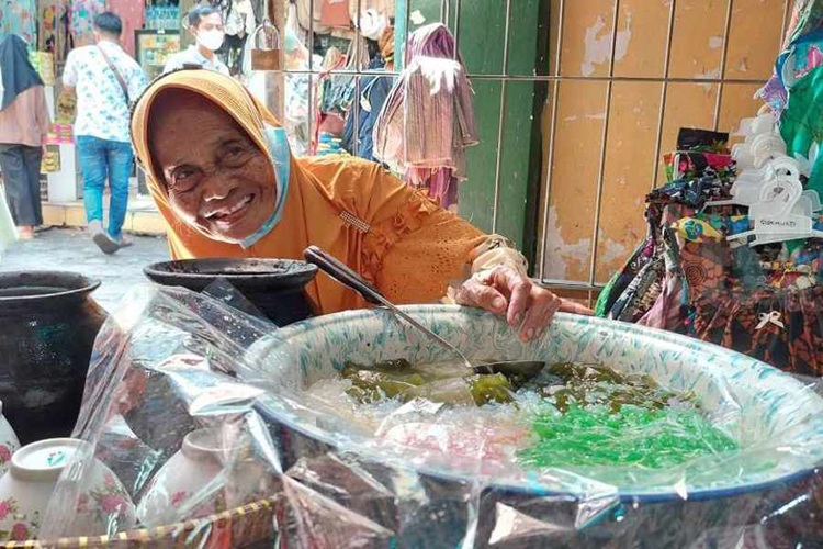Es dawet mbah hari, Sumber: beritajatim.com