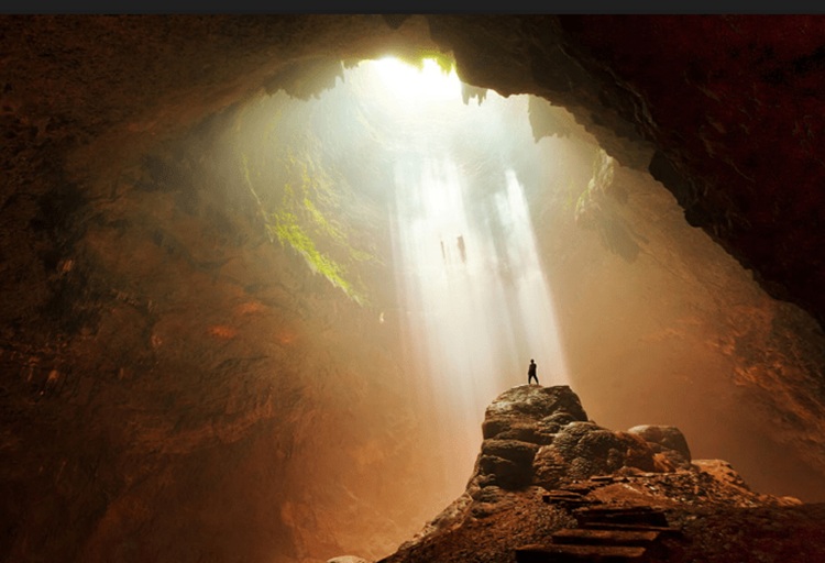 Goa jomblang, Sumber: visitingjogja.jogjaprov.go.id