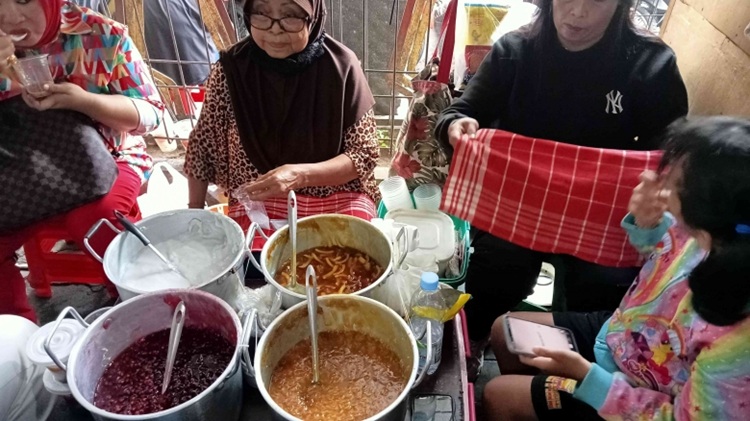 Jenang bu darmini, Sumber: kompasiana.com