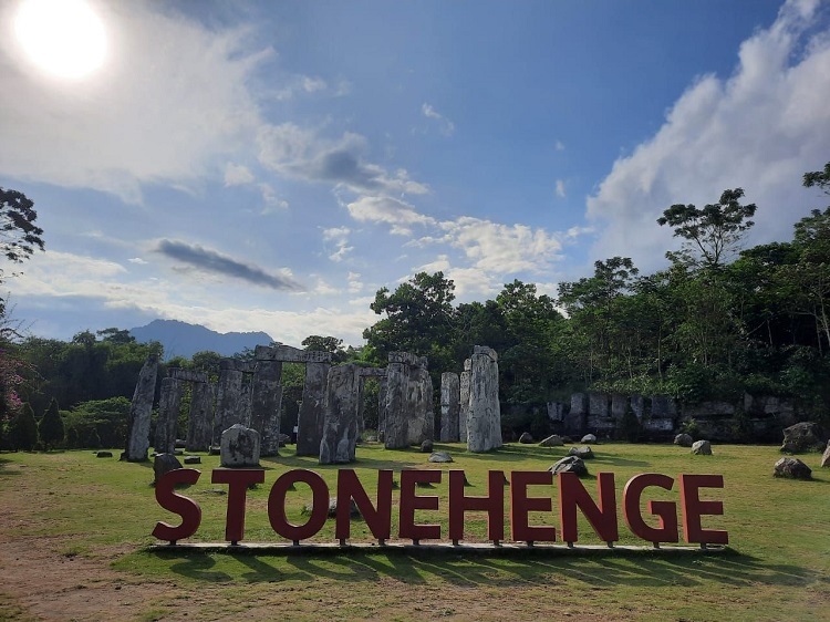 Stonehenge Yogyakarta, Sumber: kompasiana.com