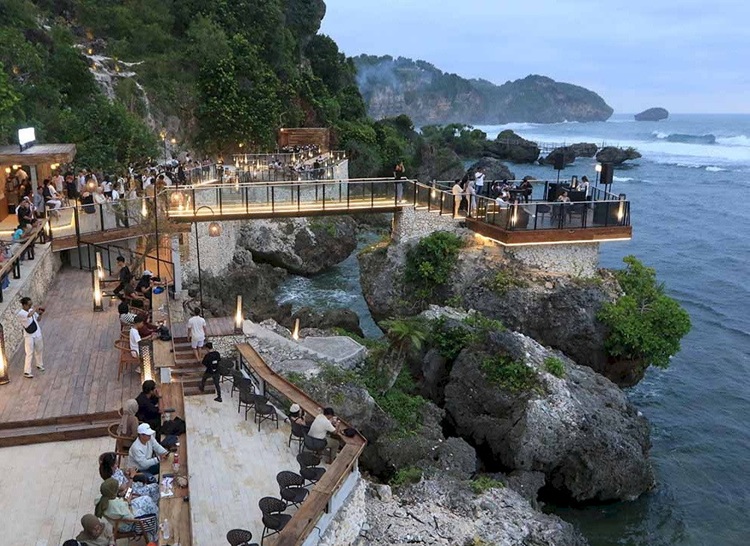 Berbagai spot foto cantik, Sumber: visitjogjatour.com
