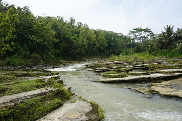 Embung watu lempeng, Sumber: www.nasirullahsitam.com