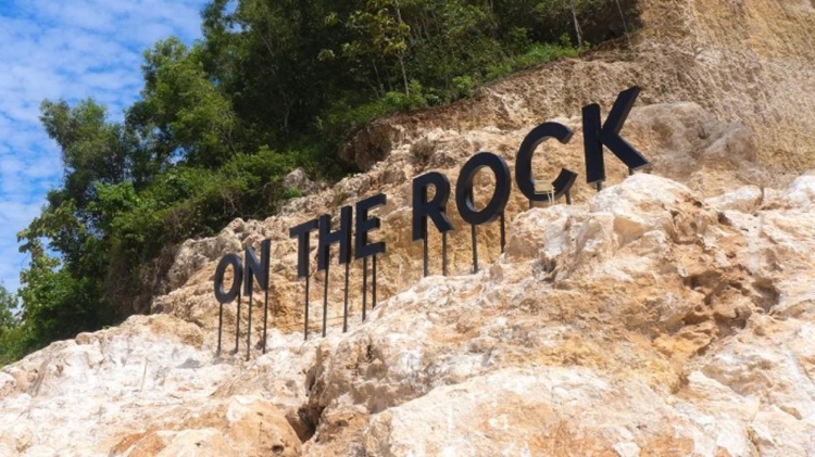 On the rock jogja, Sumber: travel.tribunnews.com